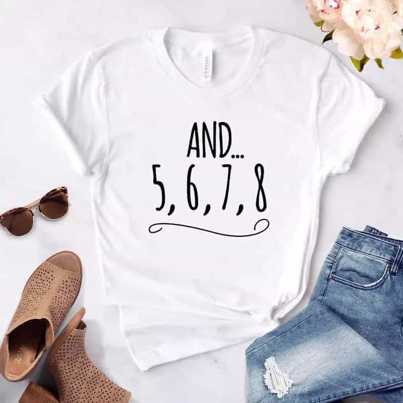 Camiseta estampada tipo T-shirt And  5,6,7,8