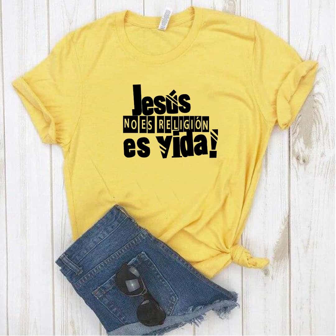 Camisa estampada Cristiana tipo T- shirt Jesús no es religión, es vida
