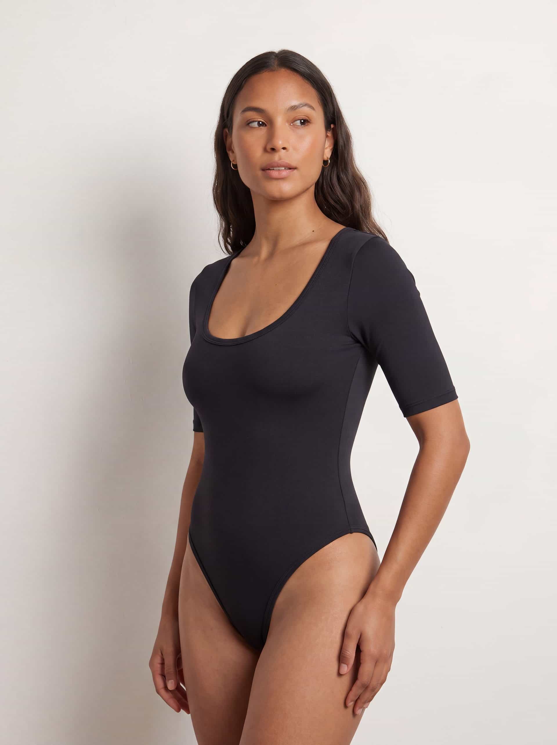 Body para dama manga corta cuello U