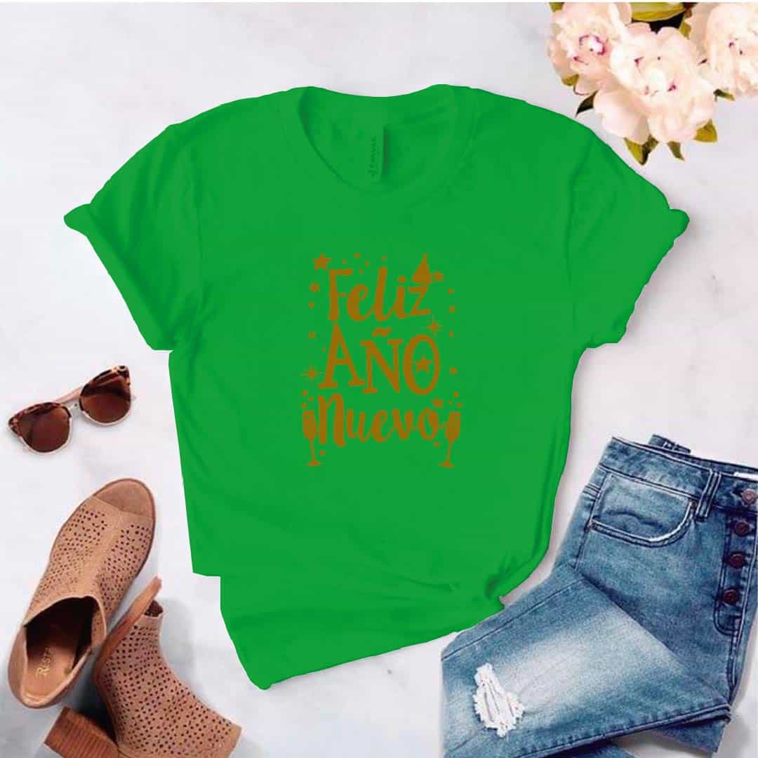 Camisa estampada  tipo T-shirt navidad feliz año nuevo