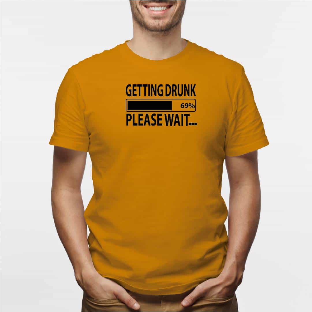 Camisa estampada para hombre  tipo T-shirt GETTINGDRUNK PLASE WAIT
