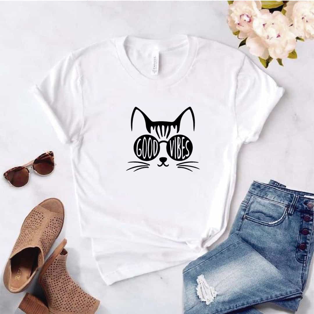 Camisa estampada  tipo T-shirt GOOD VIBES GATO