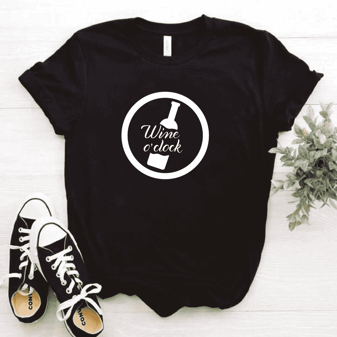 Camisa estampada tipo T- shirt Wine o Clock