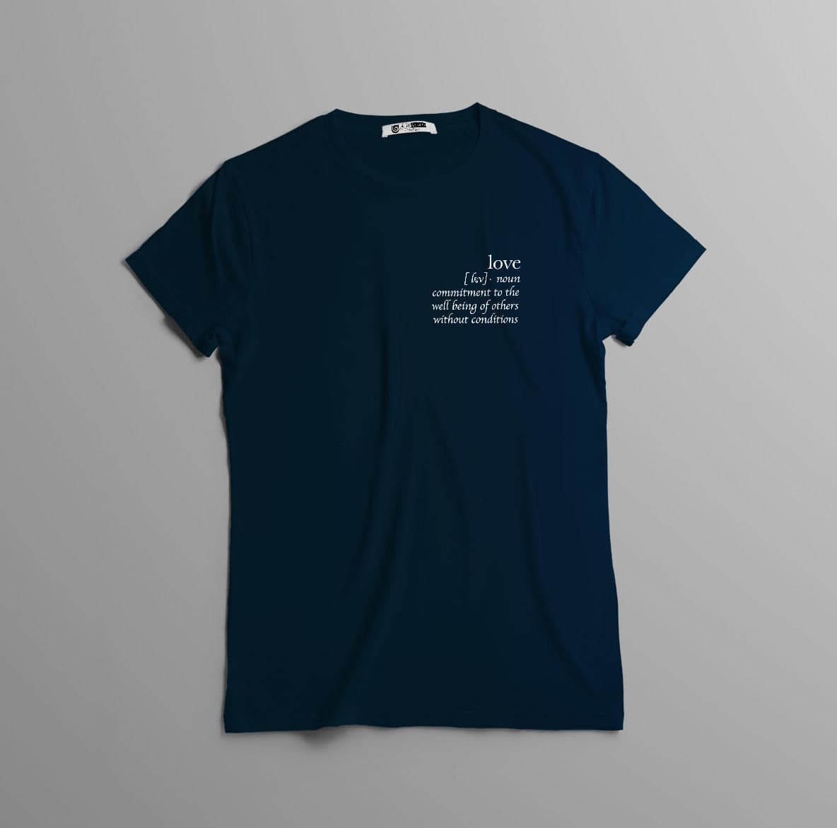 Camiseta 'Amor en Sustantivos' - Estampado LOVE Noun — foto 4
