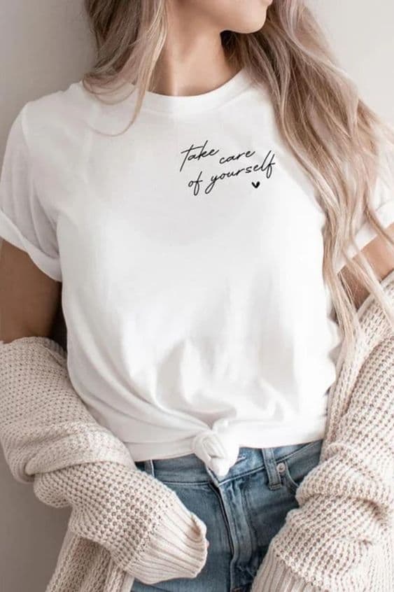 Camiseta 'Cuida de Ti' - Recordatorio de Autocuidado en Algodón Inspirador — foto 1