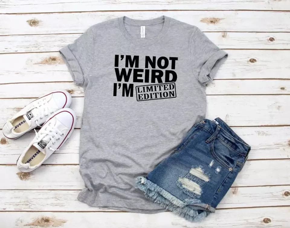 Camisa estampada tipo T- shirt I'm Not Weird I'm limited editión — foto 2