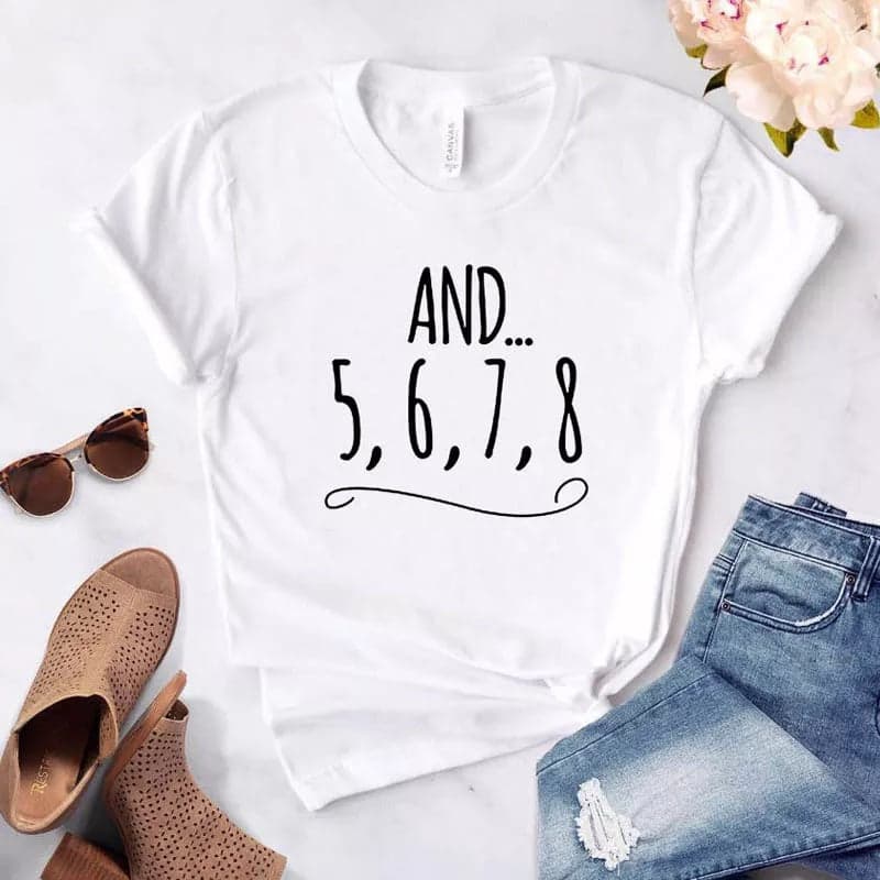 Camiseta estampada tipo T-shirt And  5,6,7,8 — foto 1