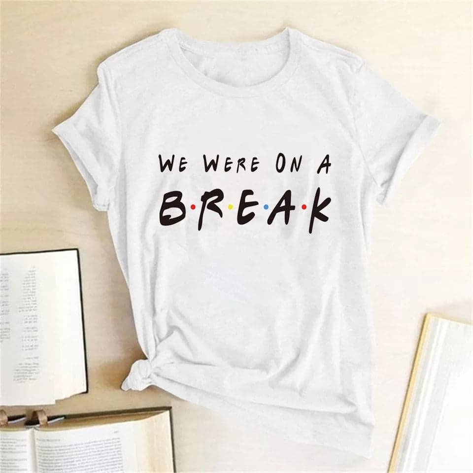 Camisetas estampada tipo T- shirt WE WERE ON A BREAK FRIENDS — foto 1