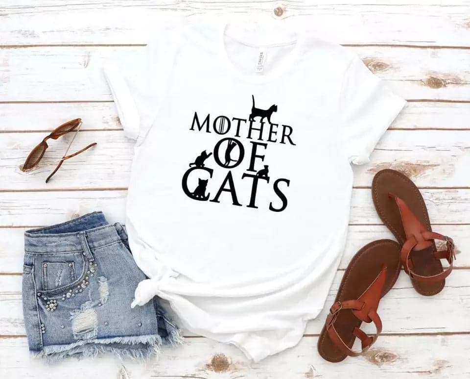 Camisetas estampada tipo T-shirt  MOTHER OF CATS — foto 5