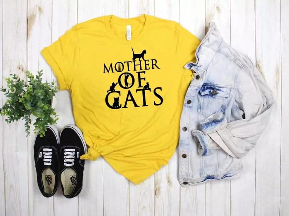 Camisetas estampada tipo T-shirt  MOTHER OF CATS — foto 3