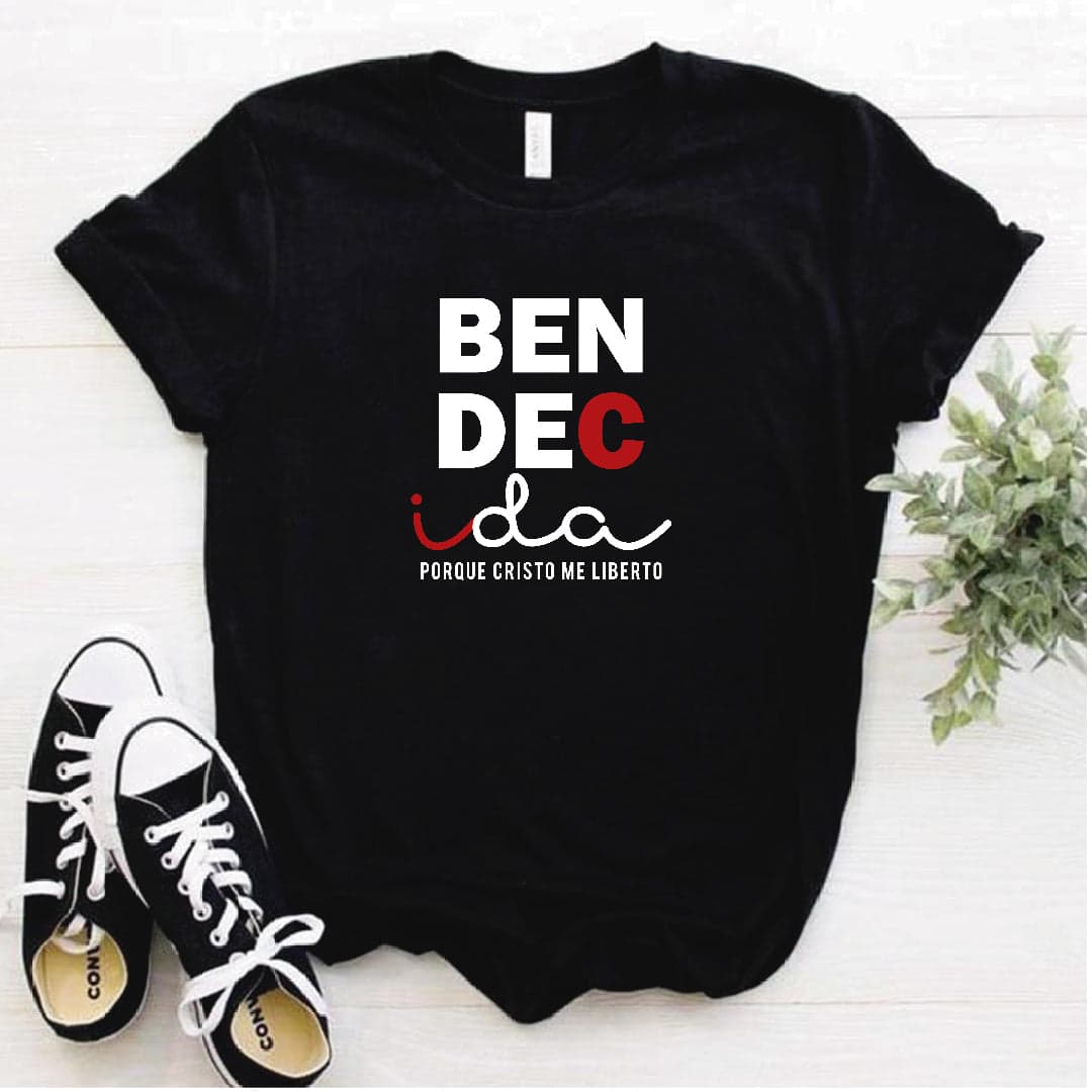 Camiseta Estampada T-shirt Bendecida por Cristo — foto 4