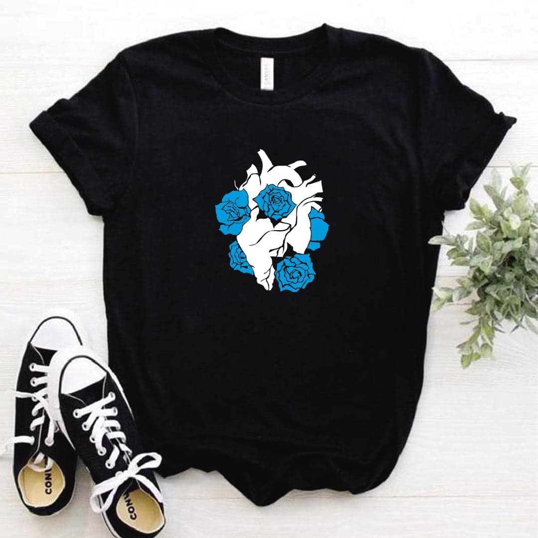 Camisa estampada tipo T- shirt CORAZON CON FLORES — foto 2