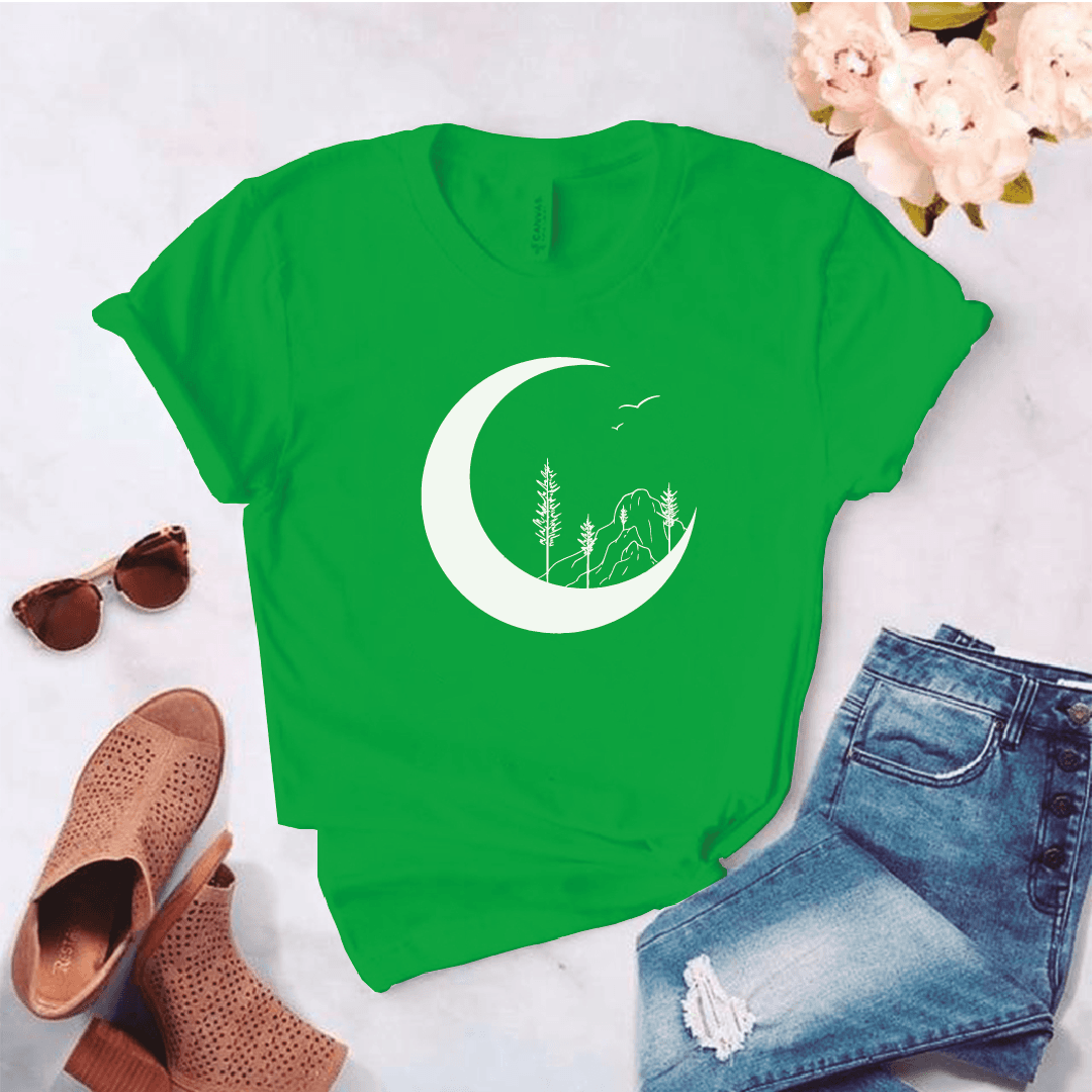 Camiseta estampada tipo T-shirt LUNA MONTAÑA Y ARBOLES CON PAJAROS — foto 7