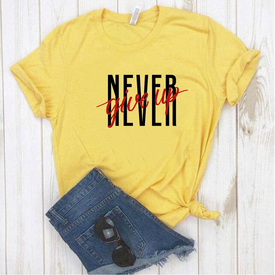 Camisa estampada  tipo T-shirt  NEVER GIVE UP — foto 3