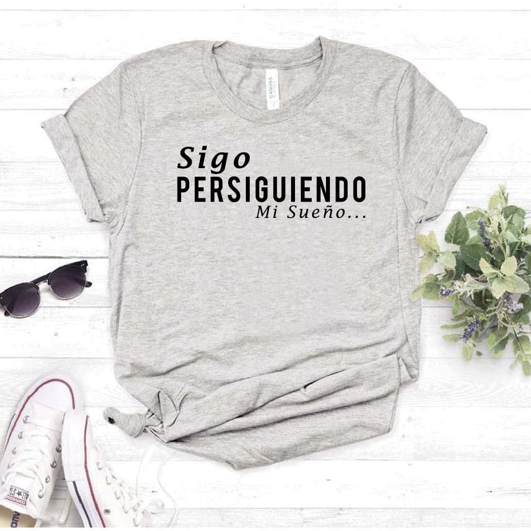 Camisa estampada tipo T- shirt sigo persiguiendo mis sueño — foto 3