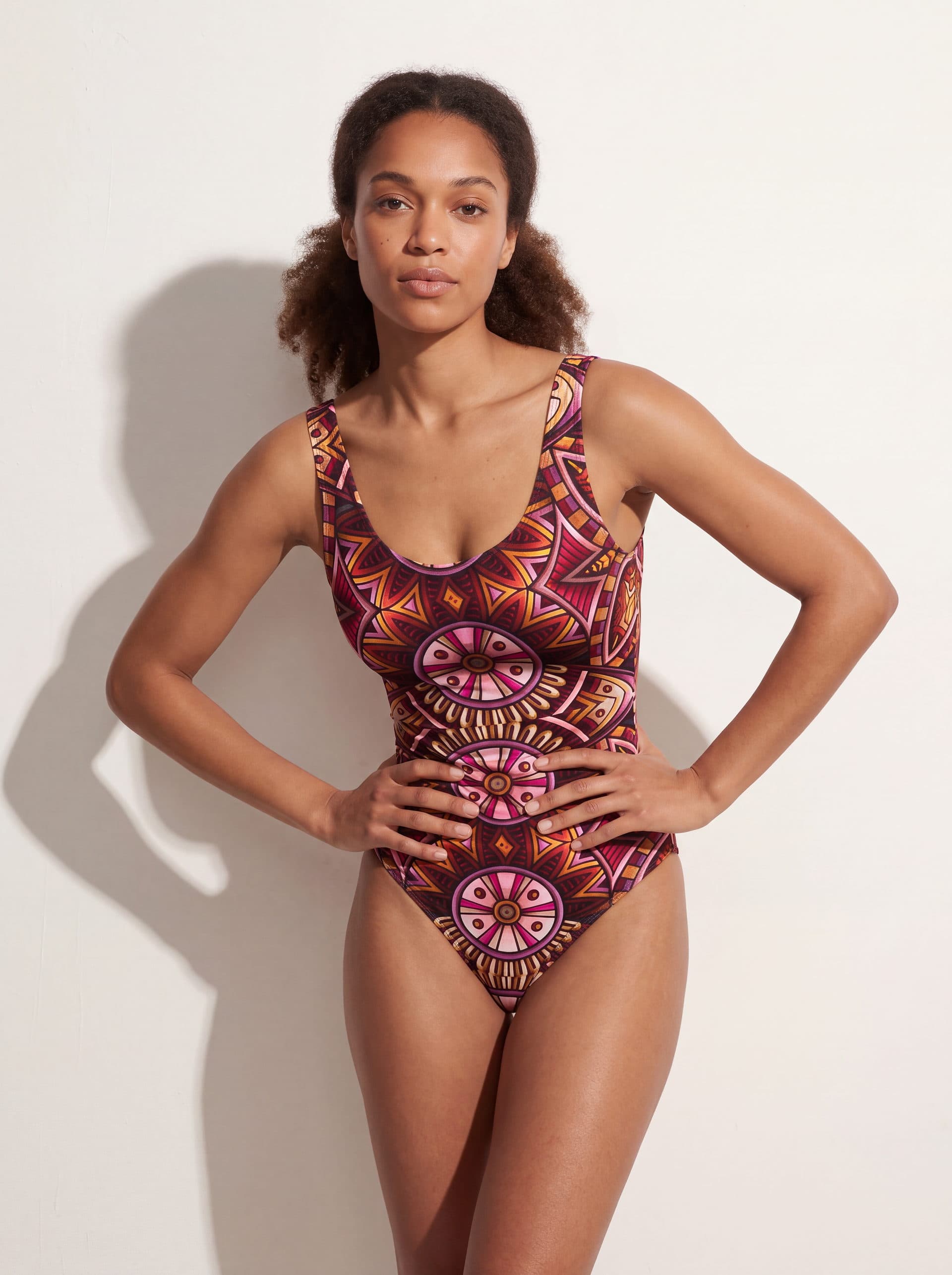 Body para Dama sin Manga estampado Abstracto, puesto en modelo