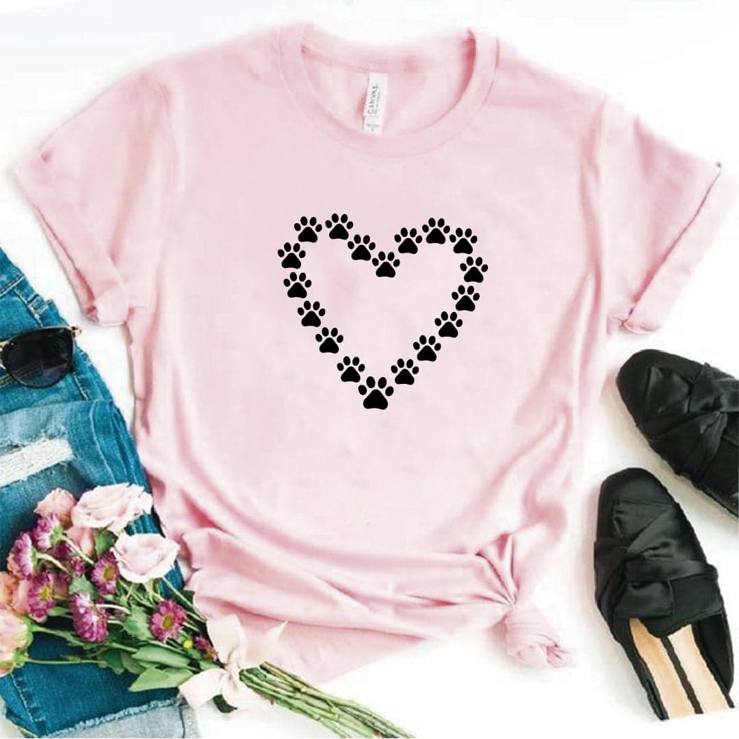 Camisa estampada  tipo T-shirt  Corazon hecho de huellas — foto 1