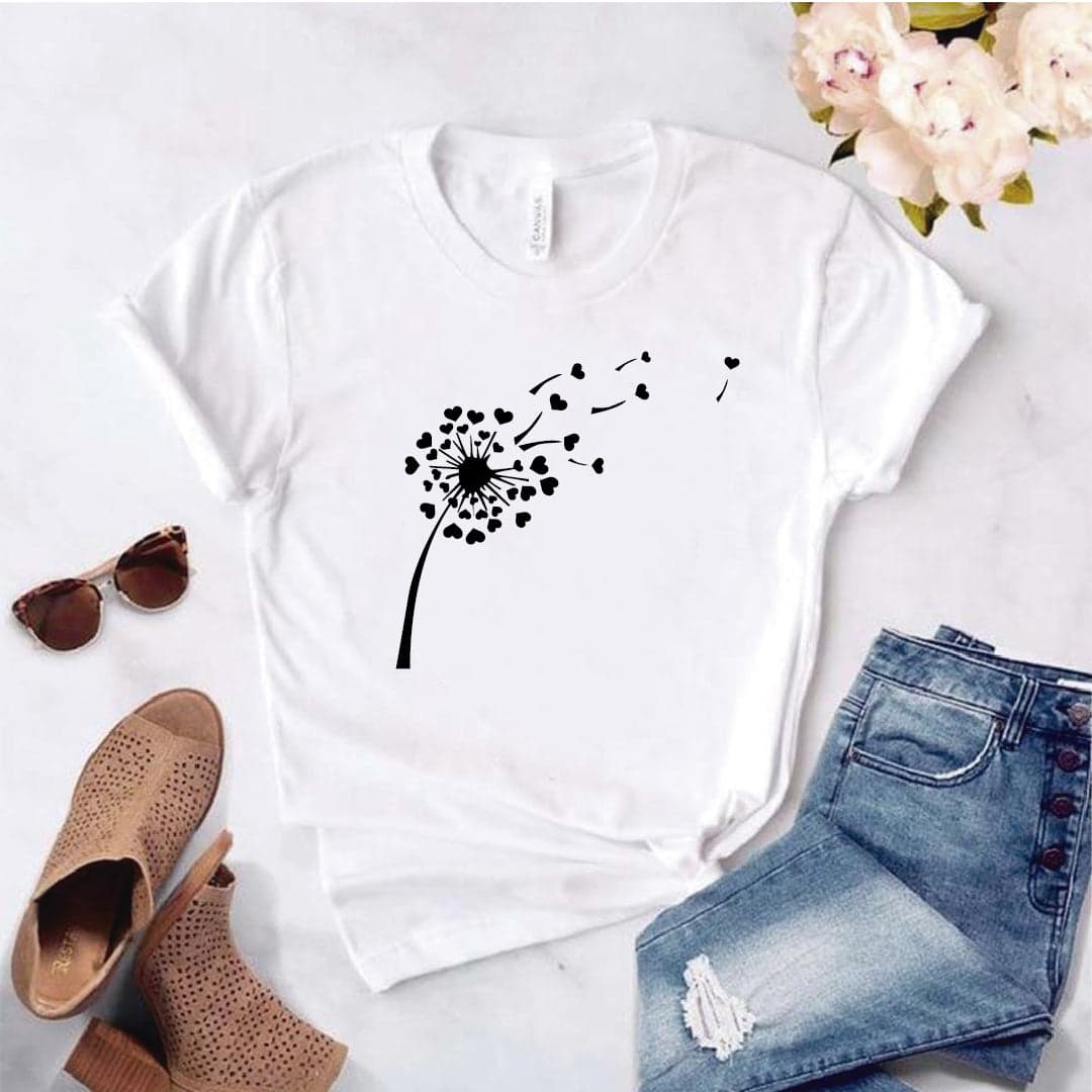 Camisa estampada  tipo T-shirt Diente de leon corazón — foto 4