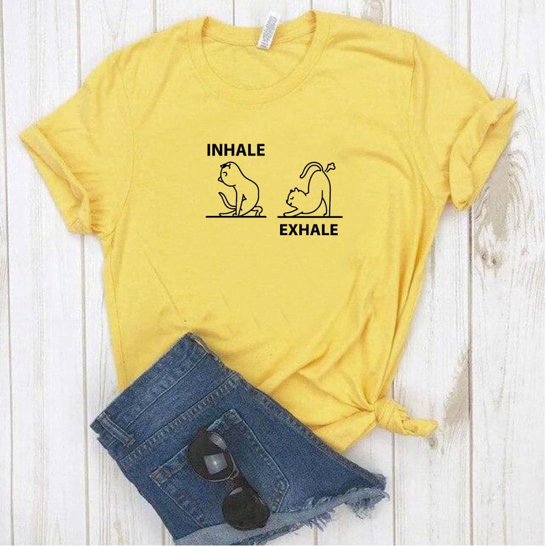 Camisa estampada  tipo T-shirt INHALE EXALE GATO ESTIRANDOSE — foto 5