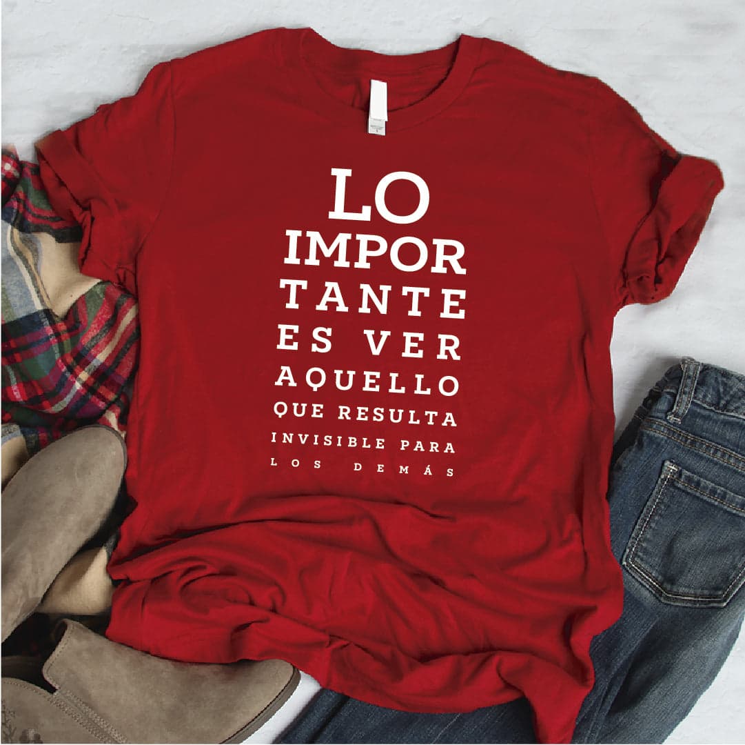 Camisa estampada  tipo T-shirt LO IMPORTANTE ES VER AQUELLO QUE RESULTA INVISIBLE PARA LOS DEMAS — foto 2