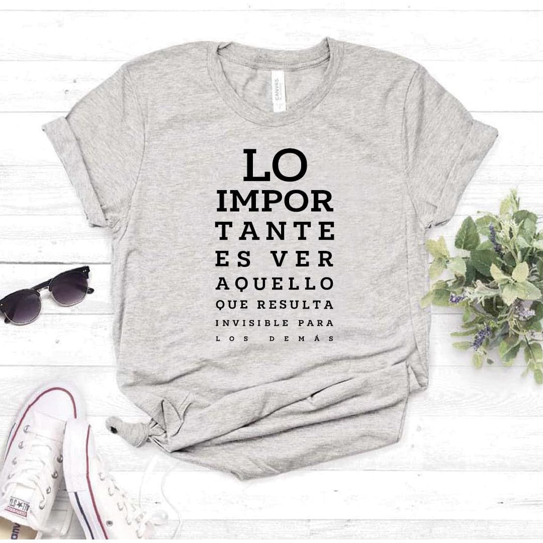 Camisa estampada  tipo T-shirt LO IMPORTANTE ES VER AQUELLO QUE RESULTA INVISIBLE PARA LOS DEMAS — foto 4