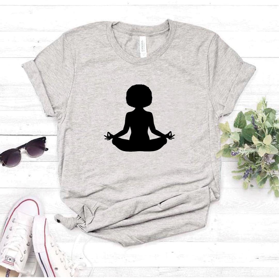 Camisa estampada tipo T- shirt Mujer Afro meditando — foto 8
