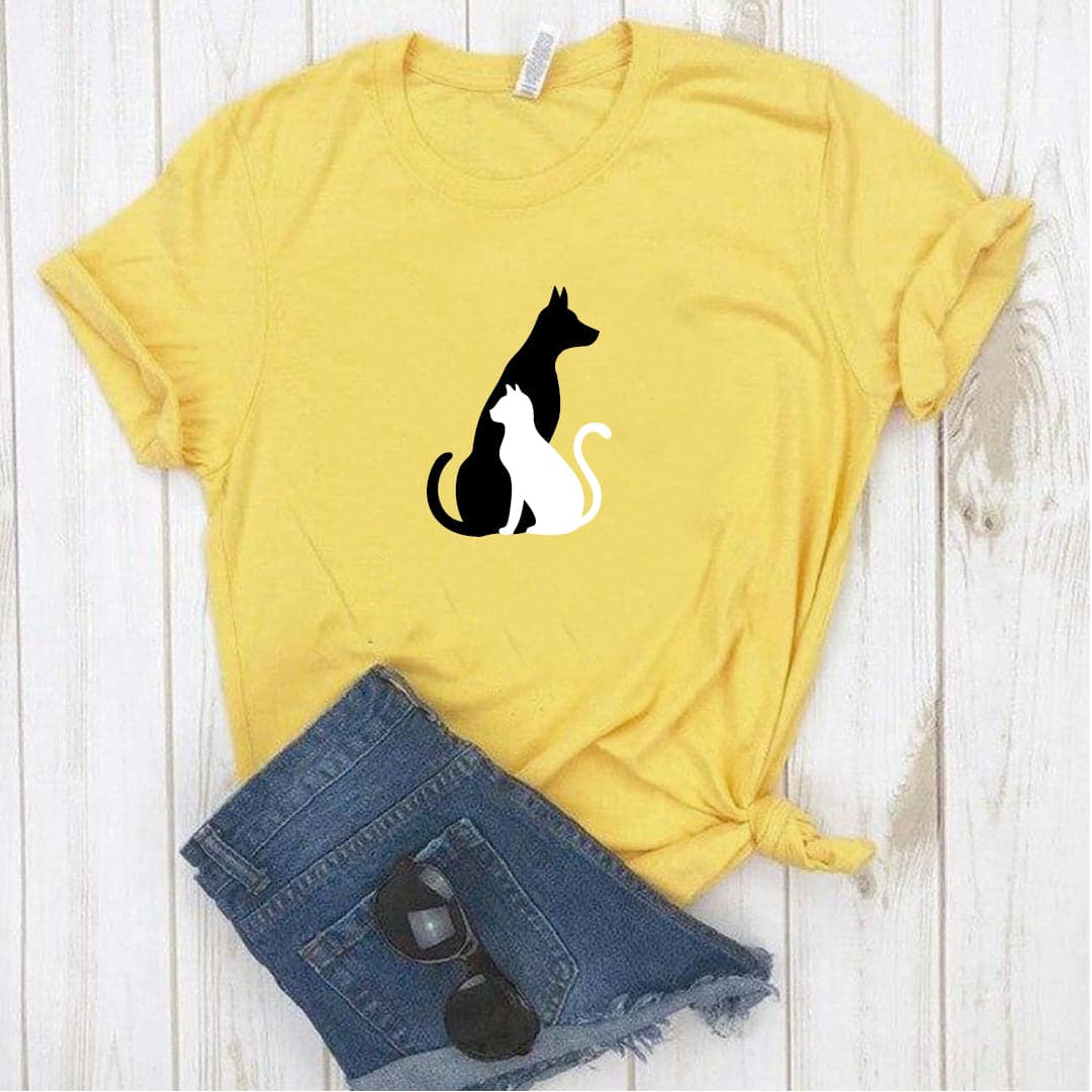 Camisa estampada  tipo T-shirt PERRO GATOS JUNTOS — foto 2