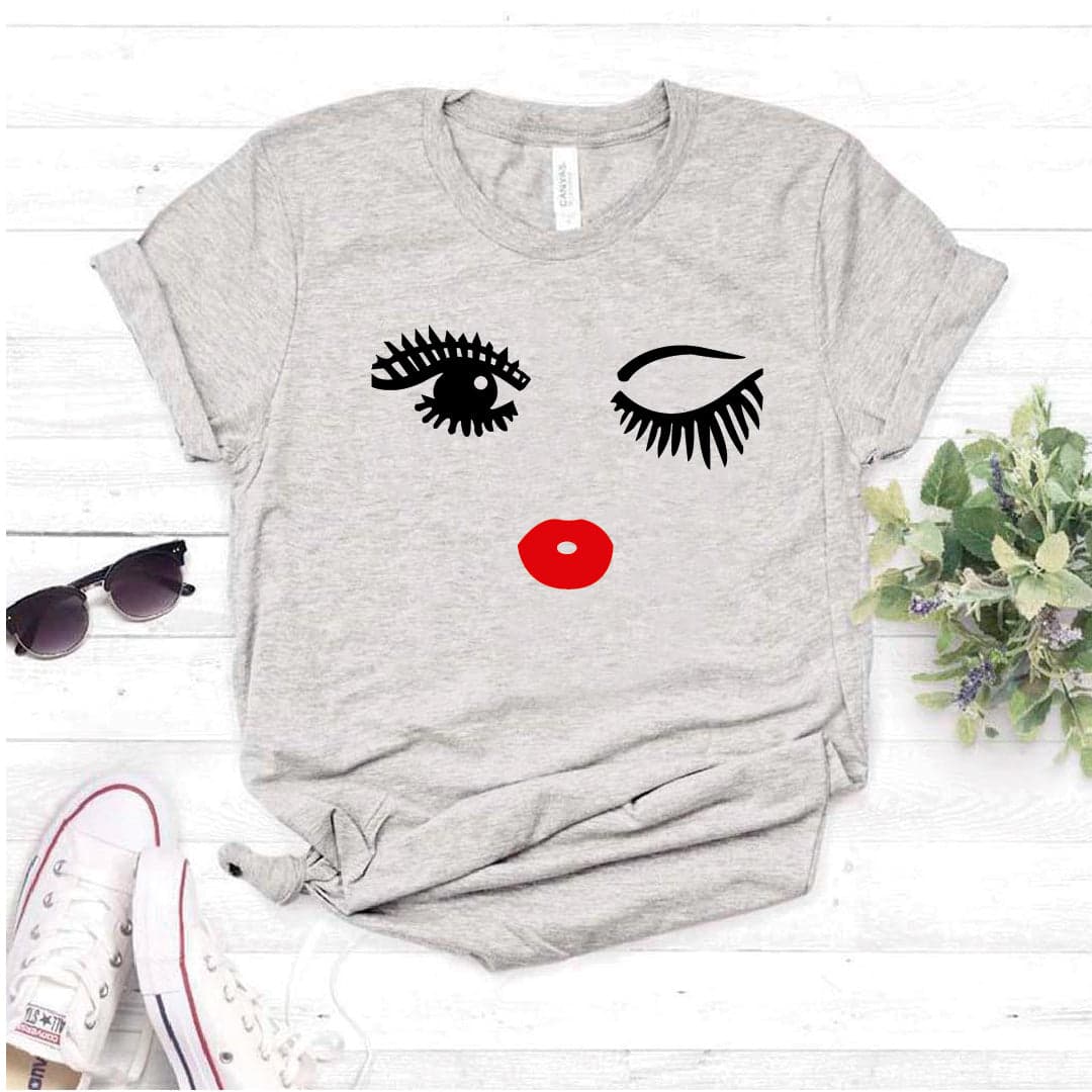 Camisa estampada tipo T- shirt Pestañas Labios Picando el Ojo — foto 1