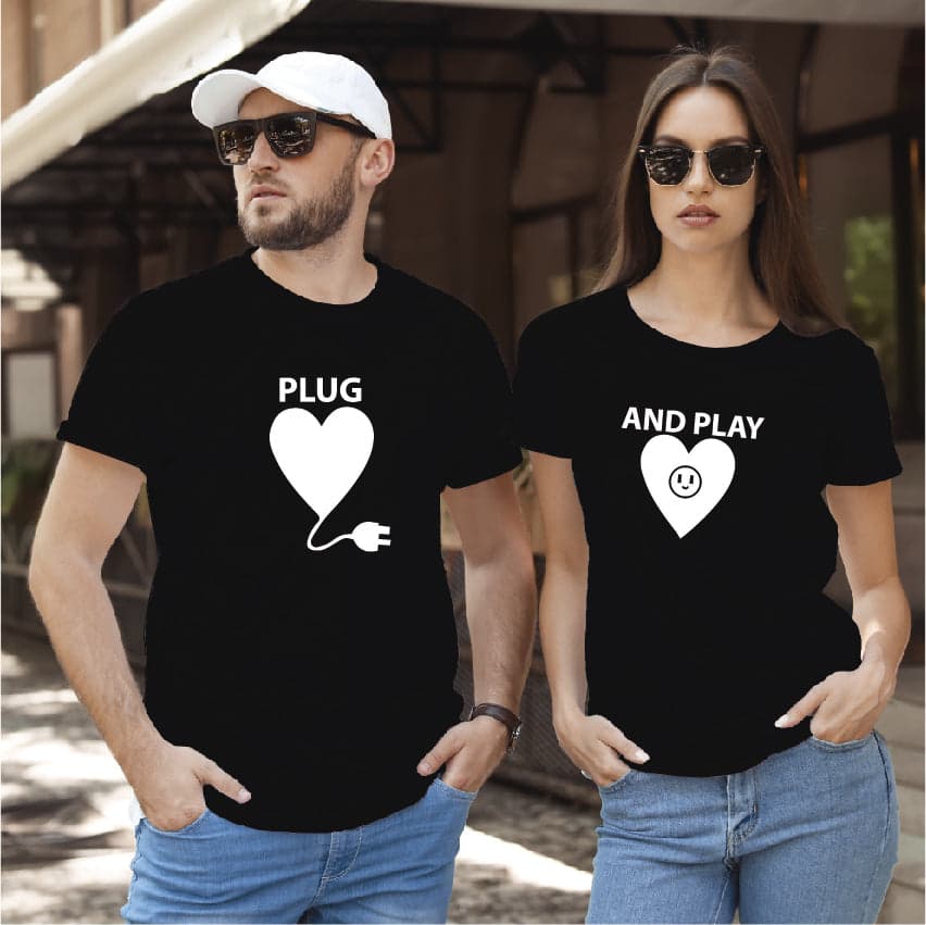 Camiseta estampada tipo T-shirt de pareja Plug and Play — foto 1