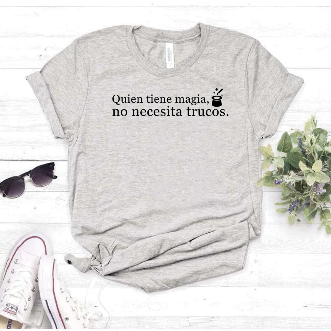 Camisa estampada tipo T- shirt QUIEN TIENE MAGIA NO NECESITA TRUCOS — foto 8