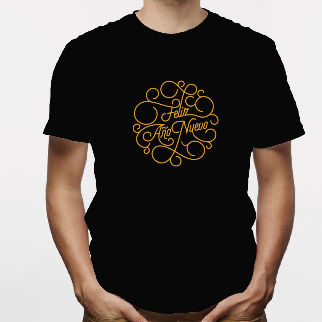 Camisa estampada para hombre tipo T-shirt (NAVIDAD) feliz año nuevo en dorado — foto 4