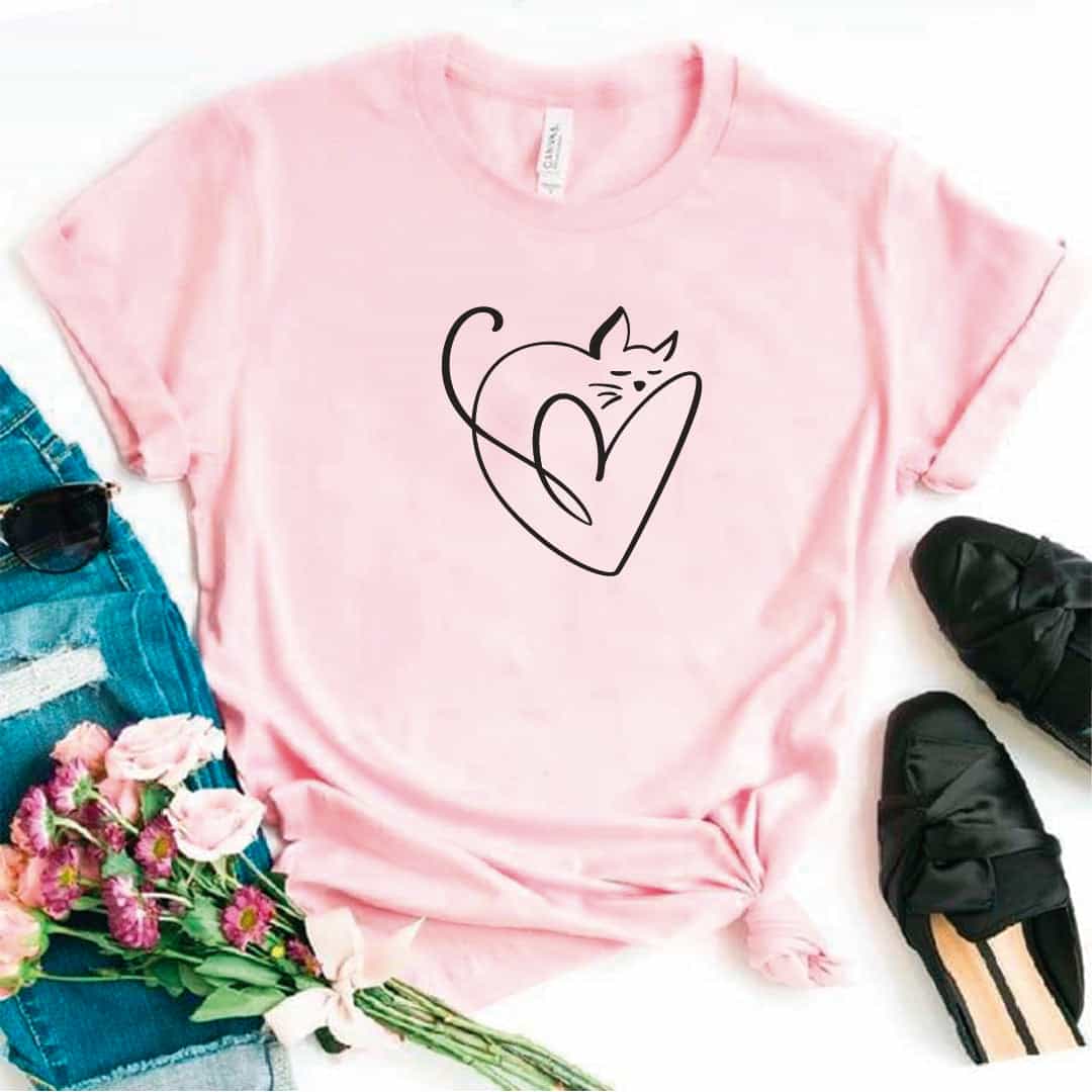 Camisa estampada tipo T- shirt gato corazon
