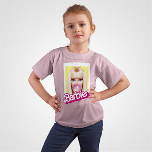 Camisetas Barbie fondo amarillo chicle: Moda Retro en Algodón 100% Estampado