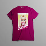 Camisetas Barbie fondo amarillo chicle: Moda Retro en Algodón 100% Estampado