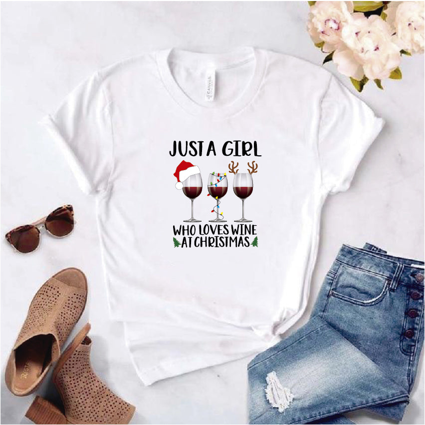 Camisa estampada  tipo T-shirt  de polialgodon Just a Girl who loves wine at christmas
