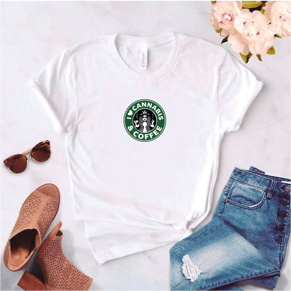 Camisa estampada tipo T-shirt de polialgodon Cannabis y Cofee