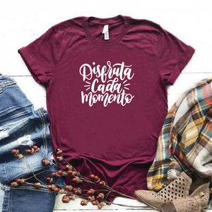 Camisa estampada  tipo T-shirt  DISFRUTA CADA MOMENTO