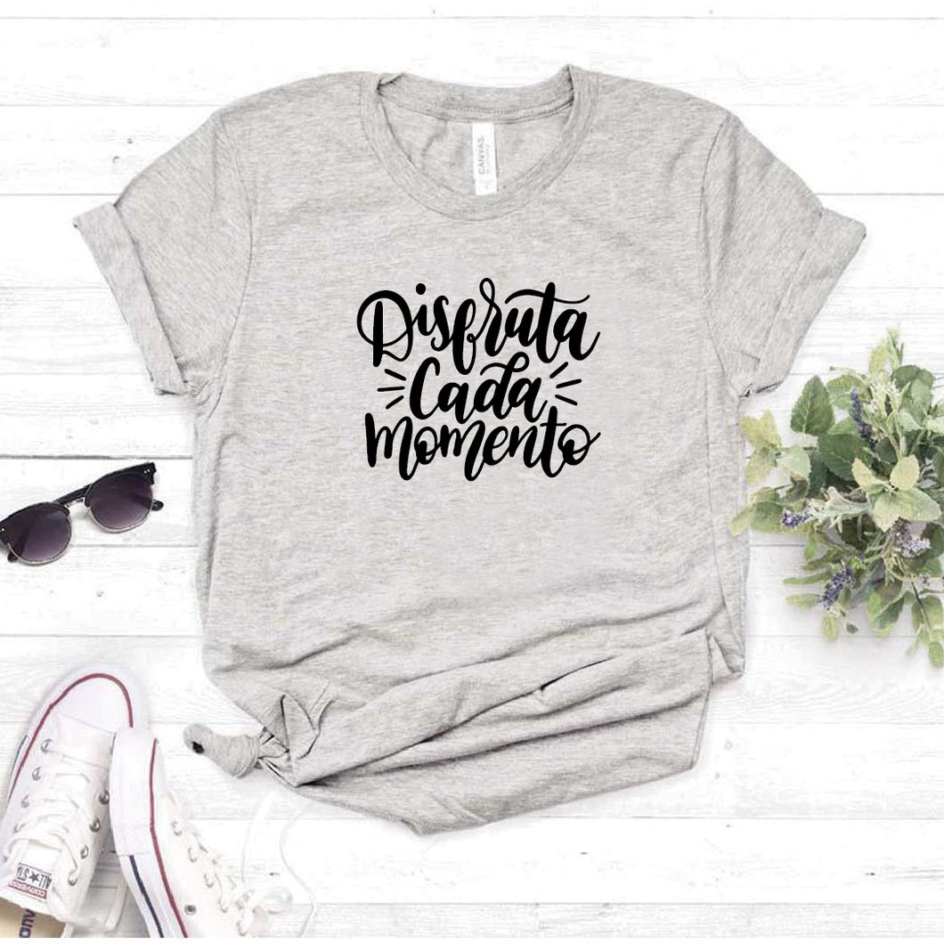 Camisa estampada  tipo T-shirt  DISFRUTA CADA MOMENTO