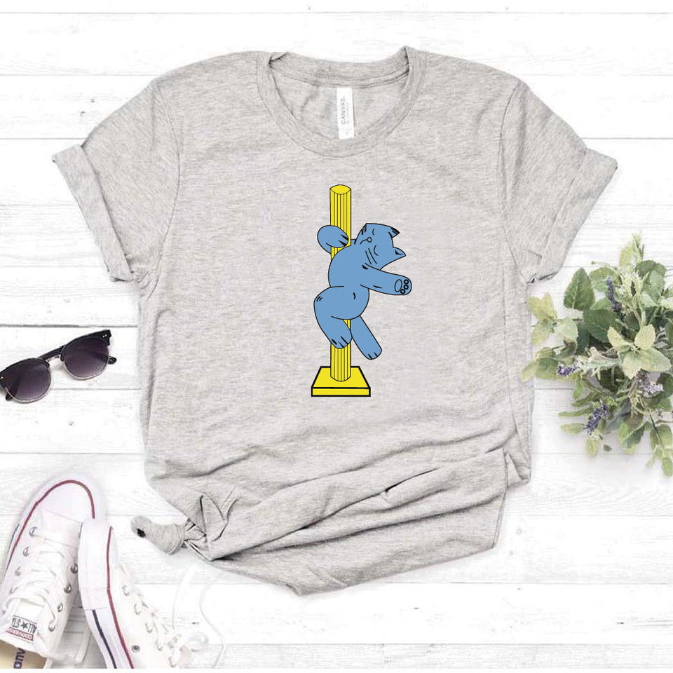 Camisa estampada  tipo T-shirt  Gato Bailando en el rascador