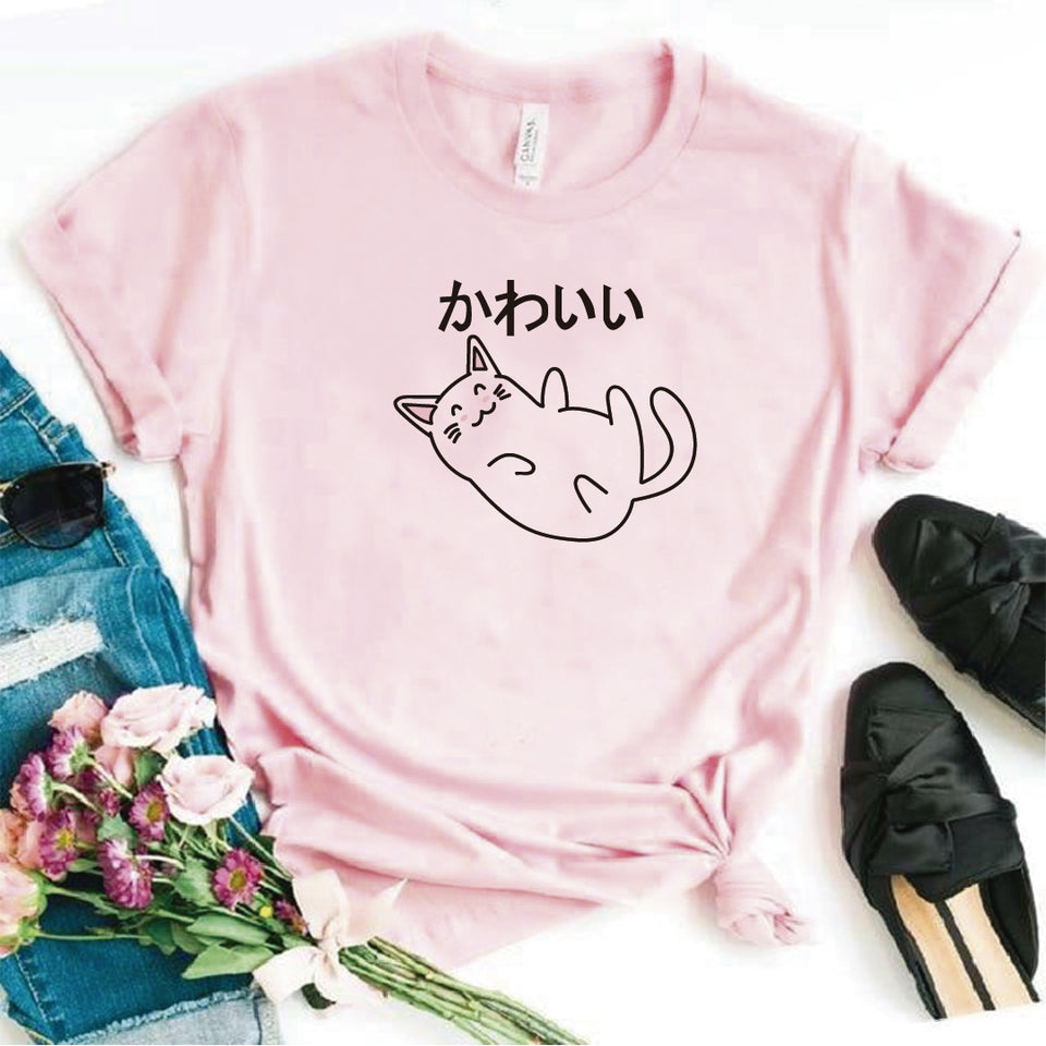 Camisa estampada  tipo T-shirt  Gatico letras chinas