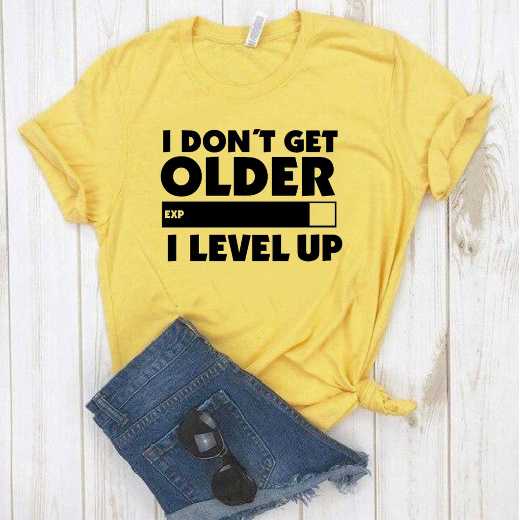 Camisa estampada tipo T- shirt I DONT GET OLDER (DAMA)