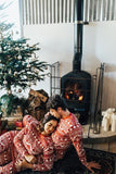 Pijama Familiar Full print  Alce pinos copos fondo rojo (navidad)