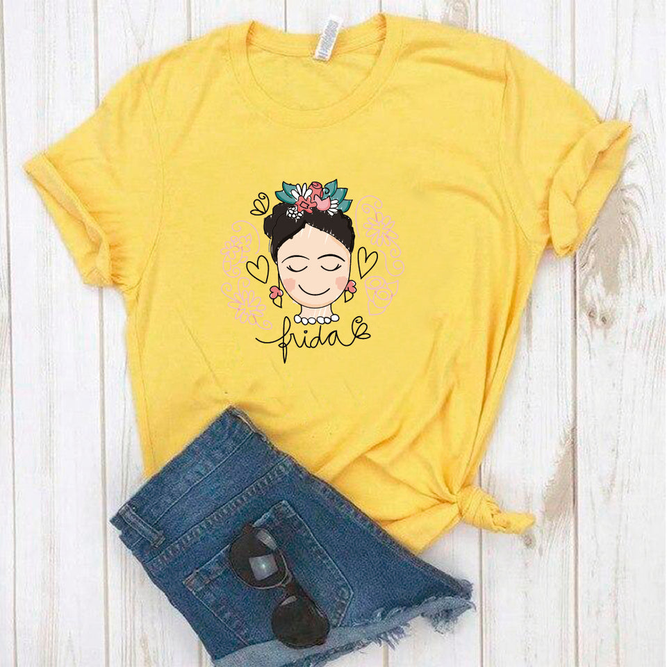 Camiseta estampada tipo T- shirt FRIDA KAHLO CORAZONES Y ROSAS