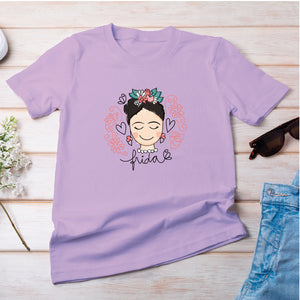 Camiseta estampada tipo T- shirt FRIDA KAHLO CORAZONES Y ROSAS