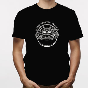 Camisa estampada para hombre  tipo T-shirt Baby Yoda en el Casco