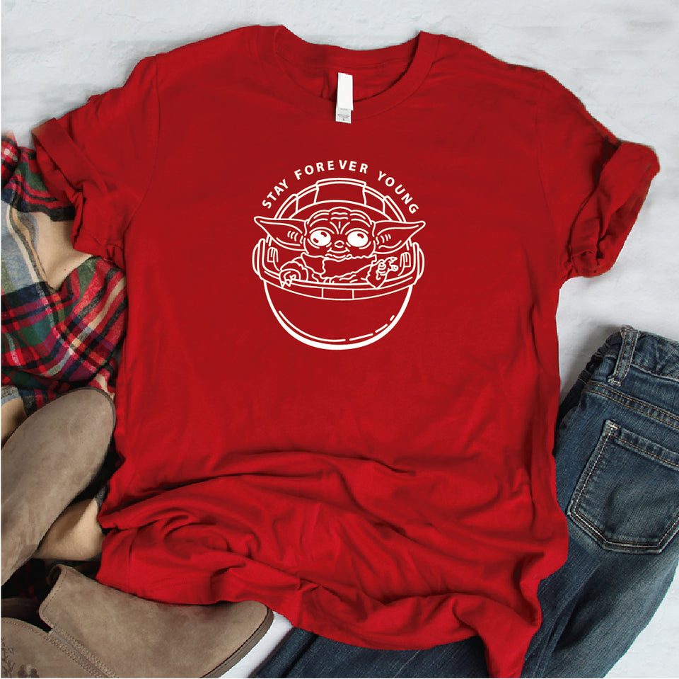Camisa estampada tipo T- shirt Baby Yoda dentro del Casco