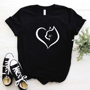Camisa estampada  tipo T-shirt  Gato corazon lineas