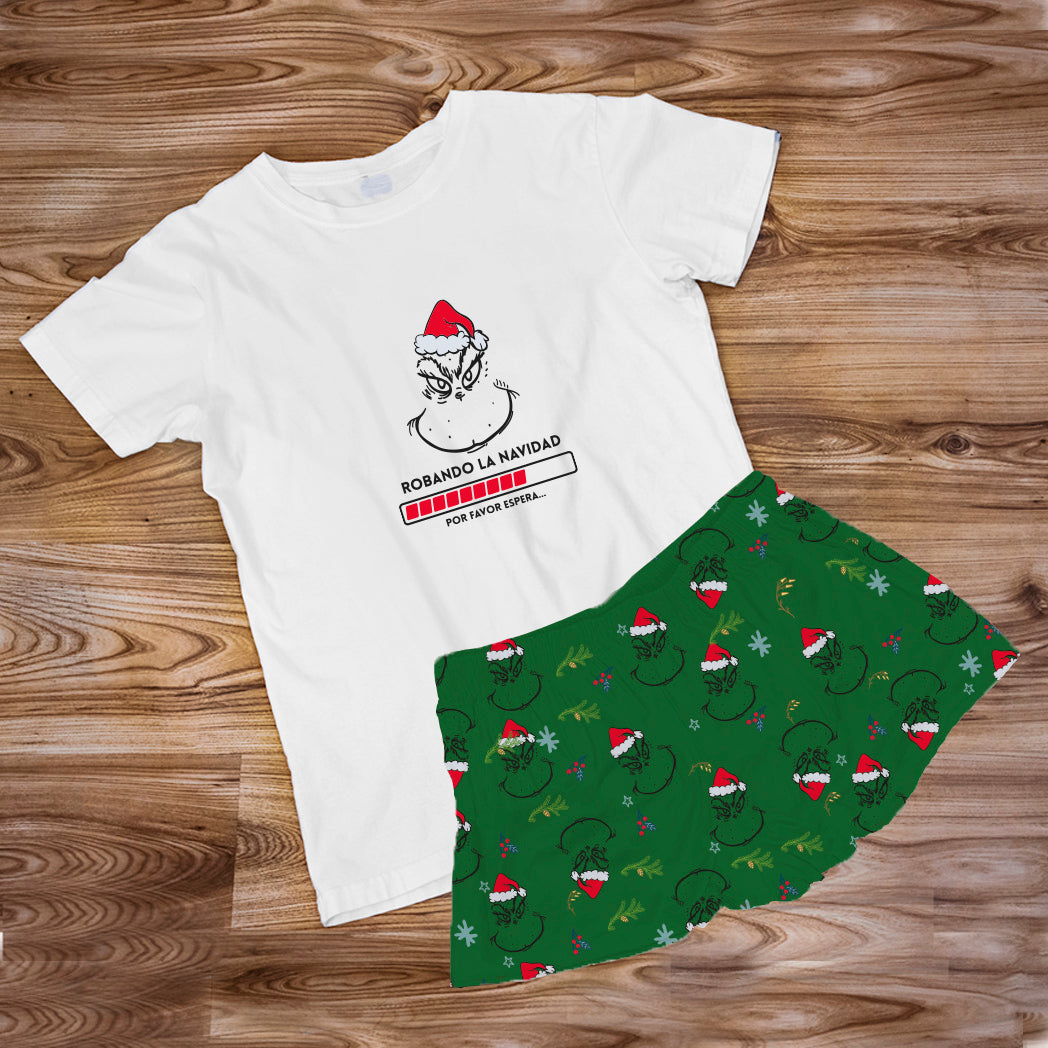 Pijama Estampada en poli algodón de Short  (Navidad) el grinch robando la navidad
