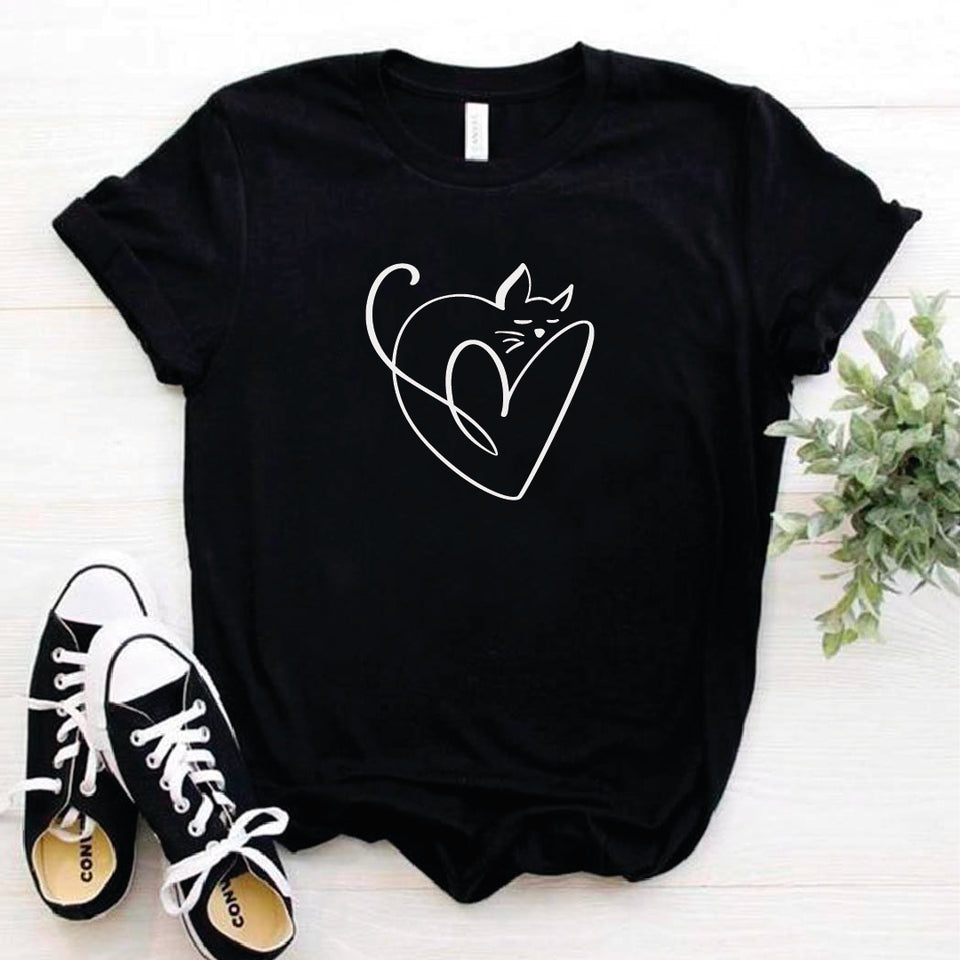 Camisa estampada tipo T- shirt gato corazon