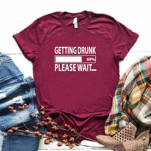 Camisa estampada tipo T- shirt GETTING DRUNK PLEASE WAIT